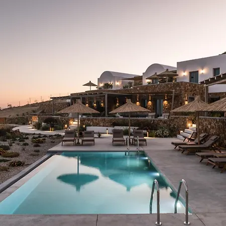 Ypseli Anafi's Hive Hotel 2*