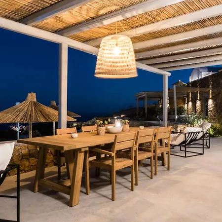 Ypseli Anafi's Hive Hotel 2*