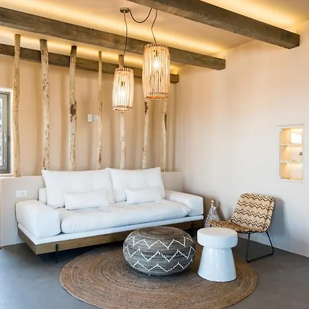 Hotel Ypseli Anafi's Hive