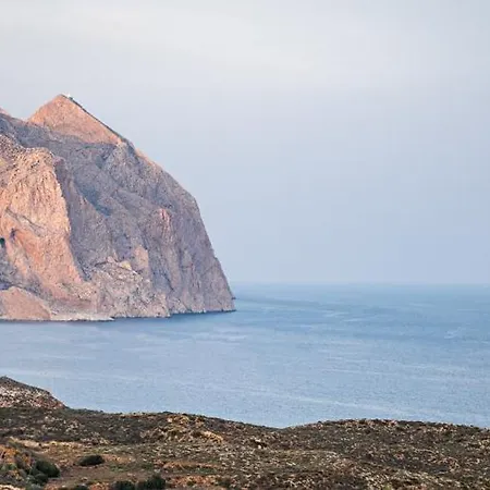 Ypseli Anafi's Hive Anafi