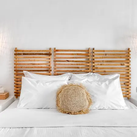 Ypseli Anafi's Hive Anafi