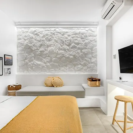 Hotel Ypseli Anafi's Hive