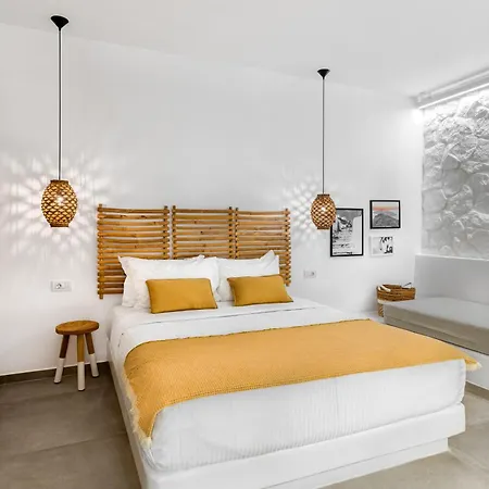 Hotel Ypseli Anafi's Hive