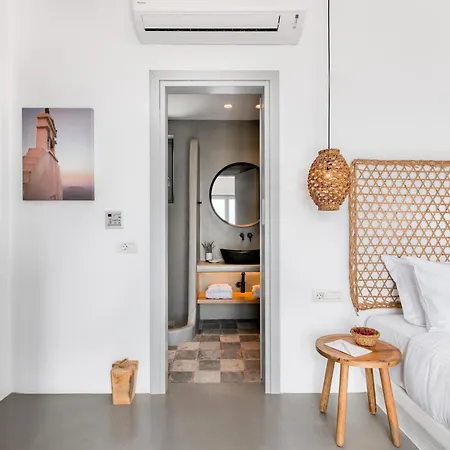 Hotel Ypseli Anafi's Hive 2*