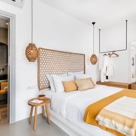Hotel Ypseli Anafi's Hive