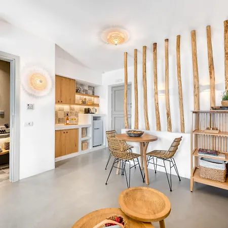 Hotel Ypseli Anafi's Hive