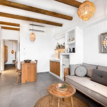 Hotel Ypseli Anafi's Hive